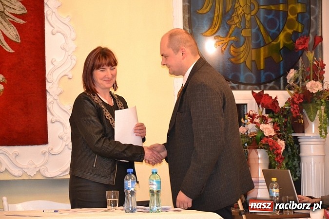 Zdjęcie w galerii na portalu naszraciborz.pl: Kuźnia Raciborska: Nowy burmistrz i radni już po ślubowaniu wiadomości z regionu