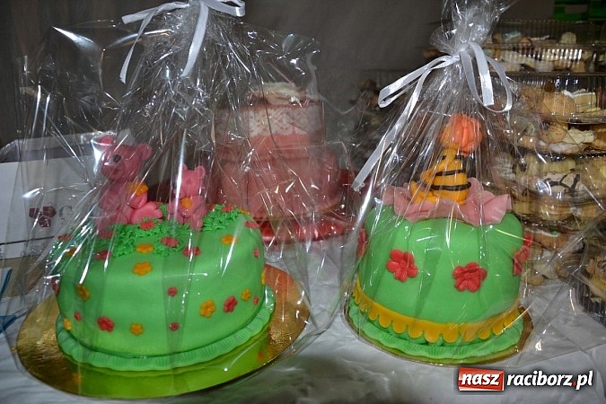 Zdjęcie w galerii na portalu naszraciborz.pl: Kiermasz świąteczny i Mikołaj w Zabełkowie wiadomości z regionu