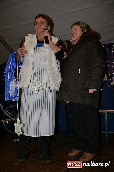 Zdjęcie w galerii na portalu naszraciborz.pl: Kiermasz świąteczny i Mikołaj w Zabełkowie wiadomości z regionu