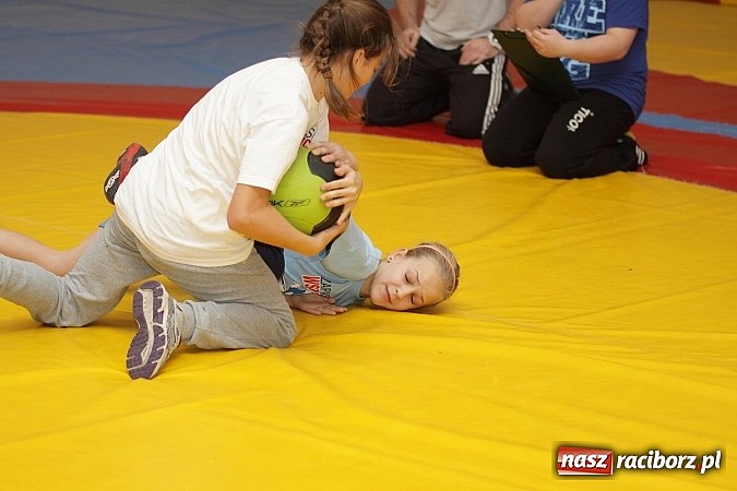 Zdjęcie w galerii na portalu naszraciborz.pl: Zapasy sportem wszystkich dzieci wiadomości z regionu