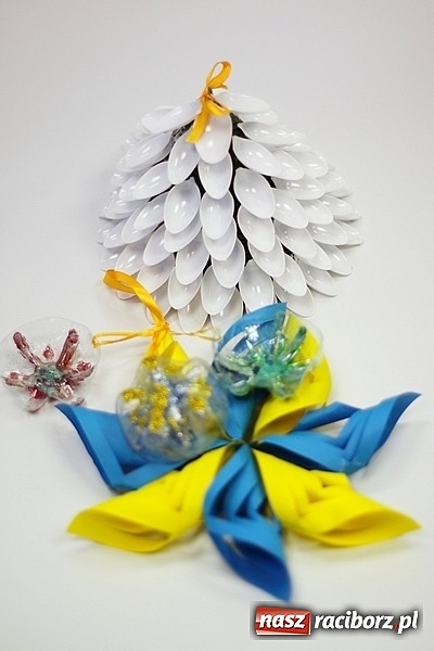 Zdjęcie w galerii na portalu naszraciborz.pl: Znamy wyniki głosowania na najładniejszą eko-ozdobę. Jutro I Zamkowy Mikołajkowy Fitness wiadomości z regionu