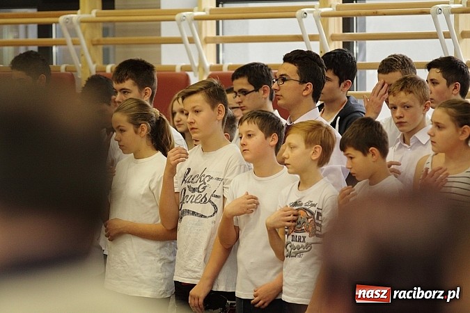 Zdjęcie w galerii na portalu naszraciborz.pl: Grzegorzowice już mają swoją halę sportową! wiadomości z regionu