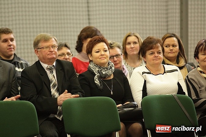 Zdjęcie w galerii na portalu naszraciborz.pl: Grzegorzowice już mają swoją halę sportową! wiadomości z regionu