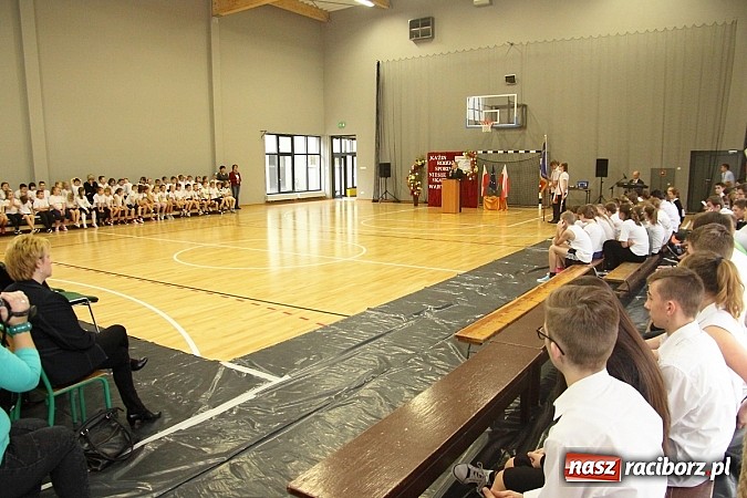 Zdjęcie w galerii na portalu naszraciborz.pl: Grzegorzowice już mają swoją halę sportową! wiadomości z regionu