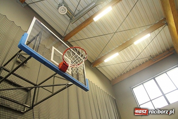Zdjęcie w galerii na portalu naszraciborz.pl: Grzegorzowice już mają swoją halę sportową! wiadomości z regionu