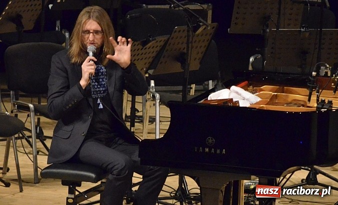 Zdjęcie w galerii na portalu naszraciborz.pl: Leszek Możdżer i orkiestra Aukso zaczarowali publiczność w RCK wiadomości z regionu