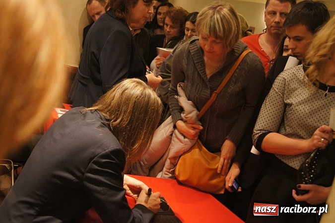 Zdjęcie w galerii na portalu naszraciborz.pl: Leszek Możdżer i orkiestra Aukso zaczarowali publiczność w RCK wiadomości z regionu