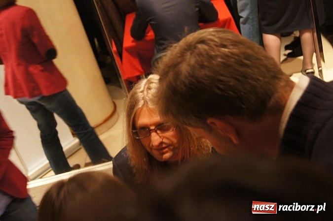 Zdjęcie w galerii na portalu naszraciborz.pl: Leszek Możdżer i orkiestra Aukso zaczarowali publiczność w RCK wiadomości z regionu