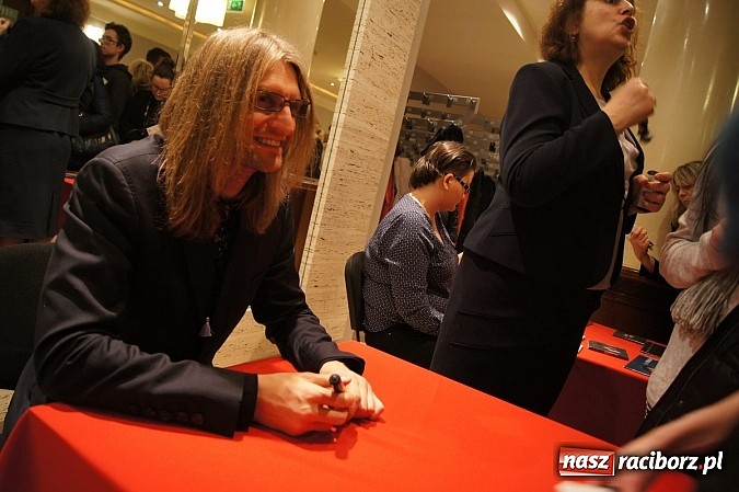 Zdjęcie w galerii na portalu naszraciborz.pl: Leszek Możdżer i orkiestra Aukso zaczarowali publiczność w RCK wiadomości z regionu