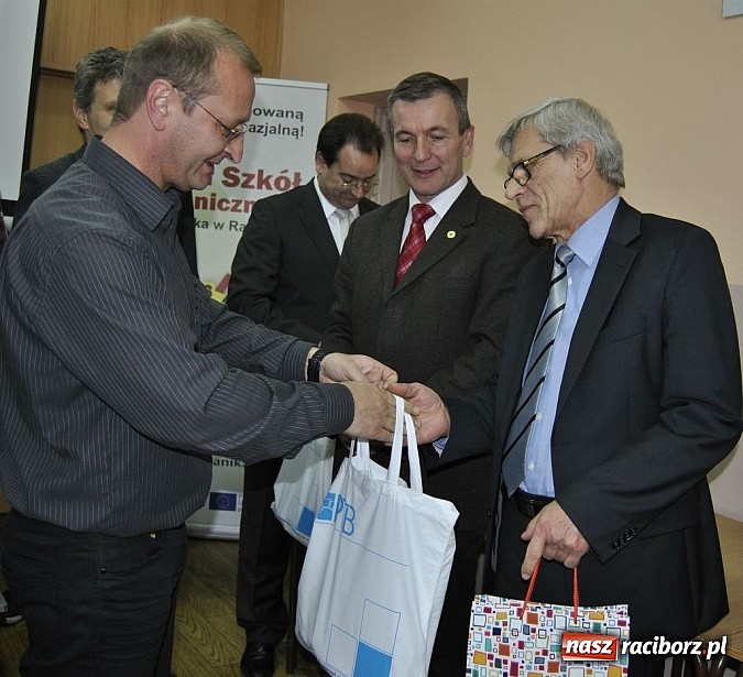 Zdjęcie w galerii na portalu naszraciborz.pl: Rafako-Mechanik. Podsumowanie współpracy programu Leonardo Da Vinci wiadomości z regionu