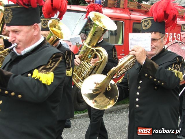 Zdjęcie w galerii na portalu naszraciborz.pl: Strażacki jubileusz w deszczu wiadomości z regionu