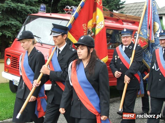 Zdjęcie w galerii na portalu naszraciborz.pl: Strażacki jubileusz w deszczu wiadomości z regionu