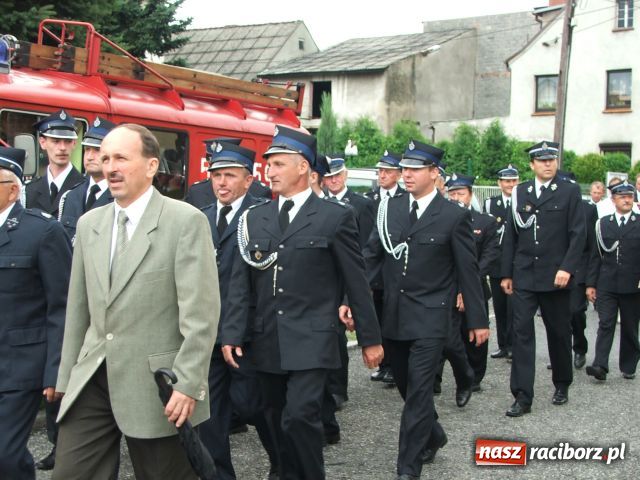Zdjęcie w galerii na portalu naszraciborz.pl: Strażacki jubileusz w deszczu wiadomości z regionu