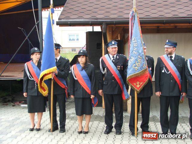 Zdjęcie w galerii na portalu naszraciborz.pl: Strażacki jubileusz w deszczu wiadomości z regionu