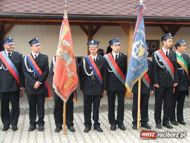Zdjęcie w galerii na portalu naszraciborz.pl: Strażacki jubileusz w deszczu wiadomości z regionu