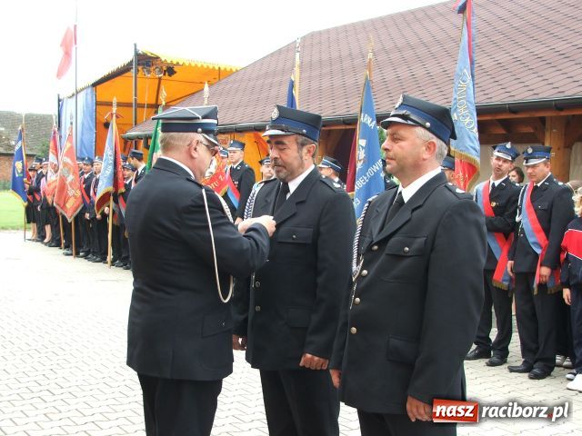 Zdjęcie w galerii na portalu naszraciborz.pl: Strażacki jubileusz w deszczu wiadomości z regionu