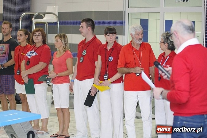 Zdjęcie w galerii na portalu naszraciborz.pl: Pływanie. Rekordowe mikołajki w H2Ostróg wiadomości z regionu