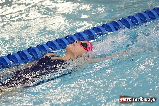 Zdjęcie w galerii na portalu naszraciborz.pl: Pływanie. Rekordowe mikołajki w H2Ostróg wiadomości z regionu