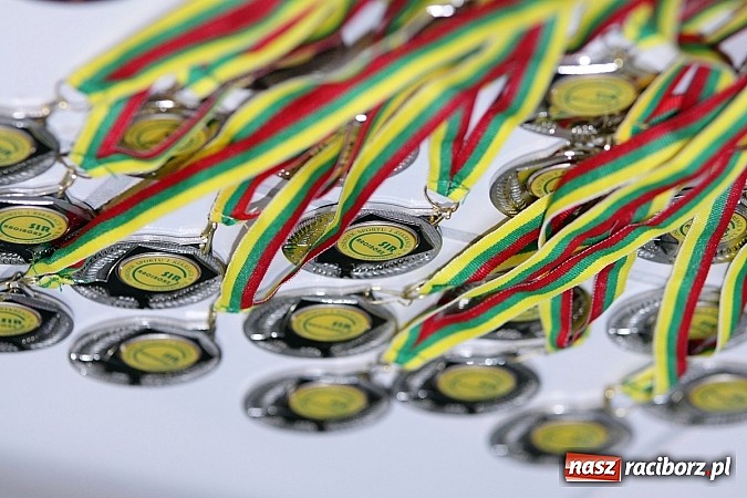 Zdjęcie w galerii na portalu naszraciborz.pl: Pływanie. Rekordowe mikołajki w H2Ostróg wiadomości z regionu