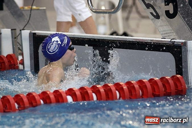 Zdjęcie w galerii na portalu naszraciborz.pl: Pływanie. Rekordowe mikołajki w H2Ostróg wiadomości z regionu