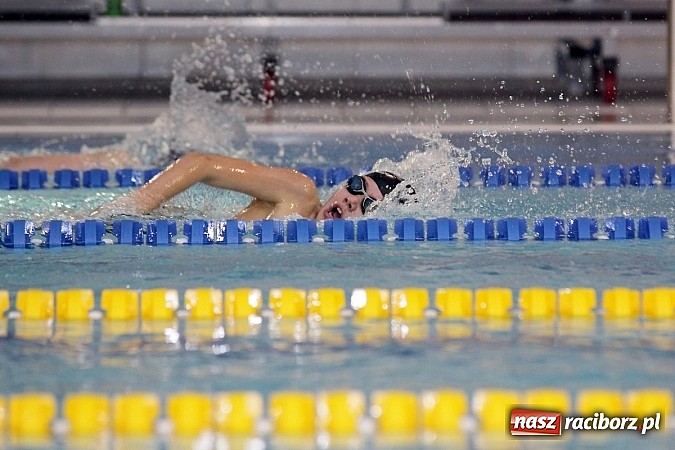 Zdjęcie w galerii na portalu naszraciborz.pl: Pływanie. Rekordowe mikołajki w H2Ostróg wiadomości z regionu