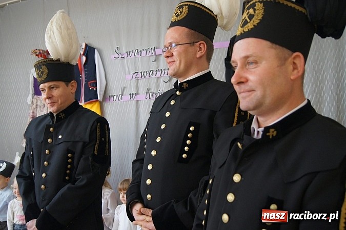 Zdjęcie w galerii na portalu naszraciborz.pl: Dzieci z Babic dziękowały górnikom wiadomości z regionu