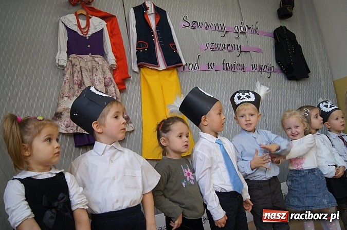 Zdjęcie w galerii na portalu naszraciborz.pl: Dzieci z Babic dziękowały górnikom wiadomości z regionu