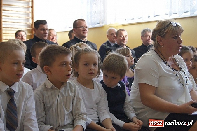 Zdjęcie w galerii na portalu naszraciborz.pl: Dzieci z Babic dziękowały górnikom wiadomości z regionu