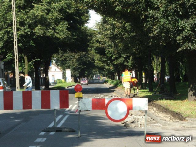 Zdjęcie w galerii na portalu naszraciborz.pl: Opawska zamknięta, szukaj objazdów wiadomości z regionu