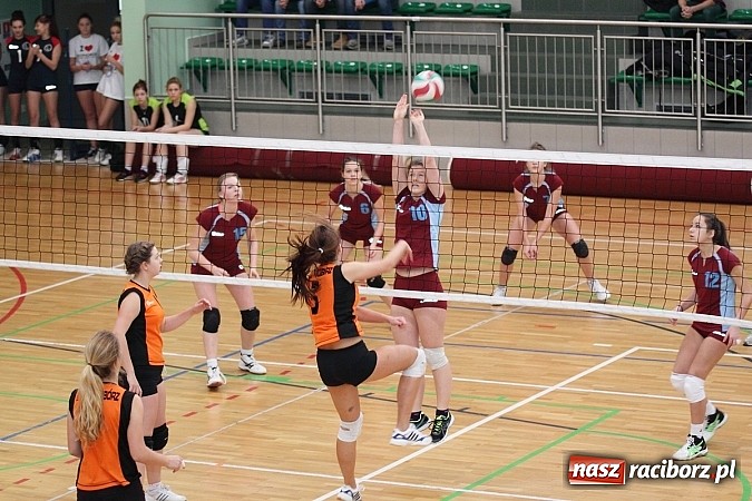 Zdjęcie w galerii na portalu naszraciborz.pl: Mechanik i ZSOMS najlepsze w Turnieju Mikołajkowym wiadomości z regionu