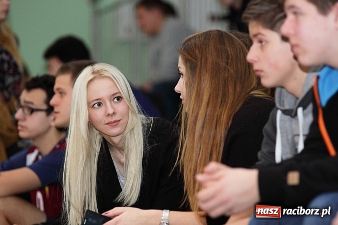 Zdjęcie w galerii na portalu naszraciborz.pl: Mechanik i ZSOMS najlepsze w Turnieju Mikołajkowym wiadomości z regionu