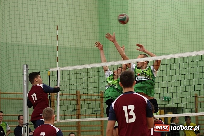 Zdjęcie w galerii na portalu naszraciborz.pl: Mechanik i ZSOMS najlepsze w Turnieju Mikołajkowym wiadomości z regionu