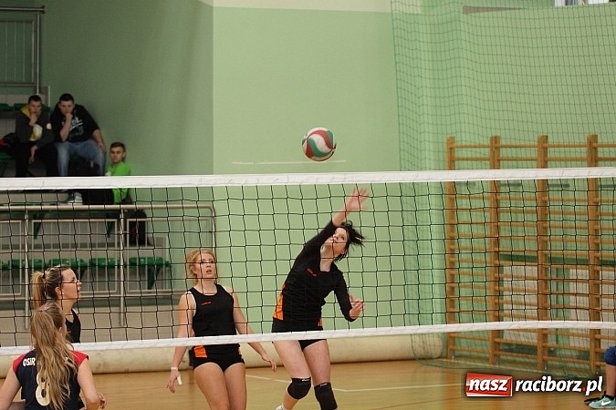 Zdjęcie w galerii na portalu naszraciborz.pl: Mechanik i ZSOMS najlepsze w Turnieju Mikołajkowym wiadomości z regionu