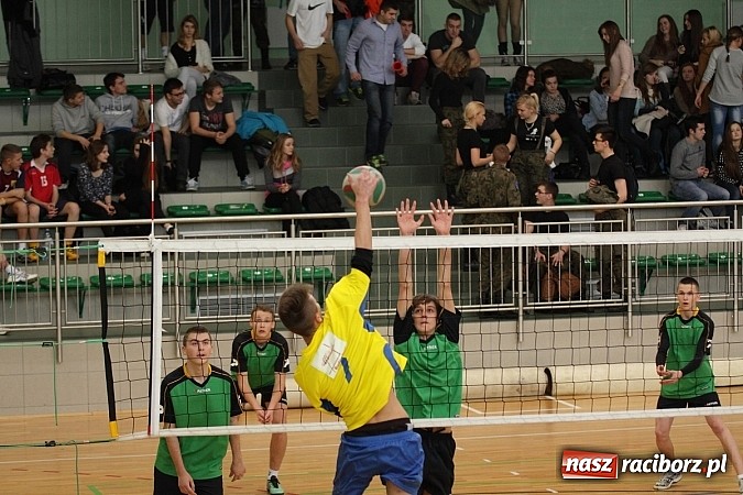 Zdjęcie w galerii na portalu naszraciborz.pl: Mechanik i ZSOMS najlepsze w Turnieju Mikołajkowym wiadomości z regionu