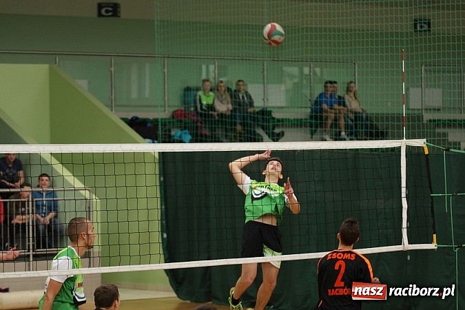 Zdjęcie w galerii na portalu naszraciborz.pl: Mechanik i ZSOMS najlepsze w Turnieju Mikołajkowym wiadomości z regionu