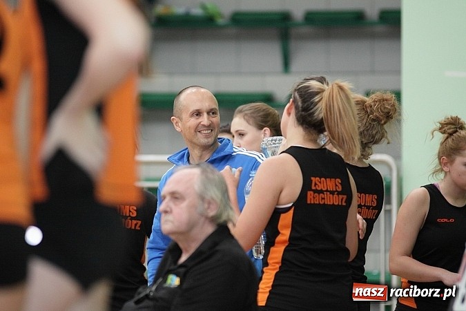 Zdjęcie w galerii na portalu naszraciborz.pl: Mechanik i ZSOMS najlepsze w Turnieju Mikołajkowym wiadomości z regionu