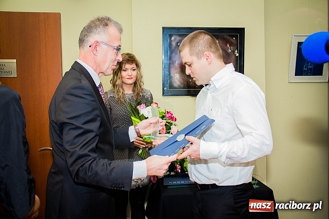 Zdjęcie w galerii na portalu naszraciborz.pl: Wolontariusze roku 2014 nagrodzeni wiadomości z regionu