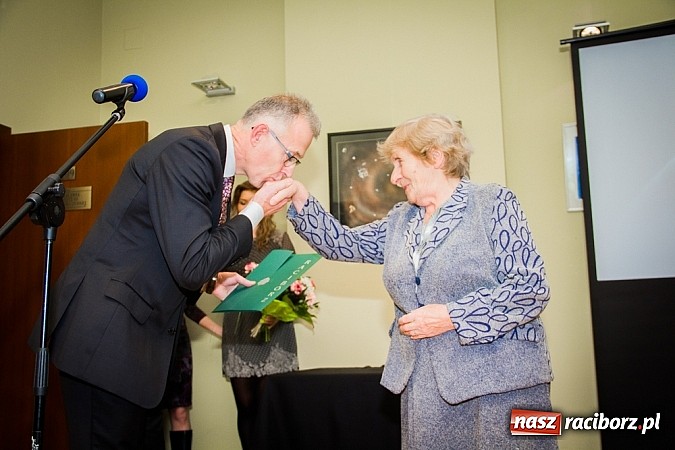 Zdjęcie w galerii na portalu naszraciborz.pl: Wolontariusze roku 2014 nagrodzeni wiadomości z regionu