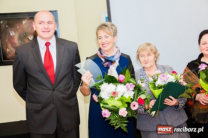 Zdjęcie w galerii na portalu naszraciborz.pl: Wolontariusze roku 2014 nagrodzeni wiadomości z regionu