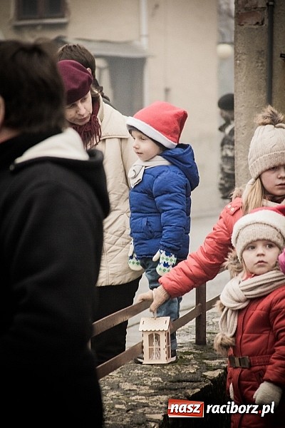 Zdjęcie w galerii na portalu naszraciborz.pl: W Krzanowicach tradycji stało się zadość. Jeźdźcy pojechali do Mikołaszka wiadomości z regionu