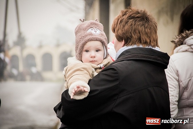 Zdjęcie w galerii na portalu naszraciborz.pl: W Krzanowicach tradycji stało się zadość. Jeźdźcy pojechali do Mikołaszka wiadomości z regionu