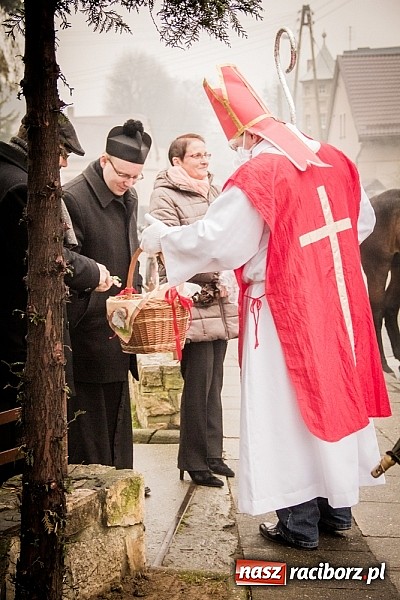 Zdjęcie w galerii na portalu naszraciborz.pl: W Krzanowicach tradycji stało się zadość. Jeźdźcy pojechali do Mikołaszka wiadomości z regionu