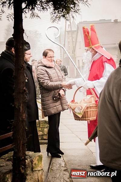 Zdjęcie w galerii na portalu naszraciborz.pl: W Krzanowicach tradycji stało się zadość. Jeźdźcy pojechali do Mikołaszka wiadomości z regionu