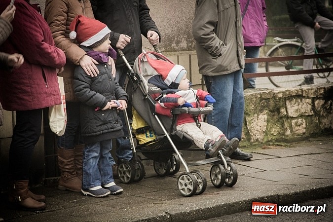 Zdjęcie w galerii na portalu naszraciborz.pl: W Krzanowicach tradycji stało się zadość. Jeźdźcy pojechali do Mikołaszka wiadomości z regionu