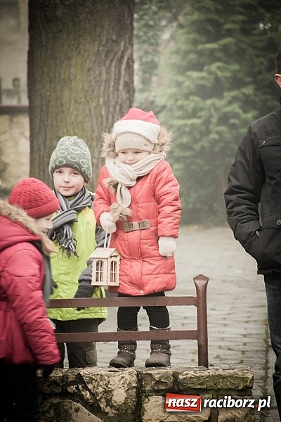 Zdjęcie w galerii na portalu naszraciborz.pl: W Krzanowicach tradycji stało się zadość. Jeźdźcy pojechali do Mikołaszka wiadomości z regionu