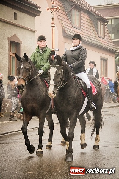 Zdjęcie w galerii na portalu naszraciborz.pl: W Krzanowicach tradycji stało się zadość. Jeźdźcy pojechali do Mikołaszka wiadomości z regionu