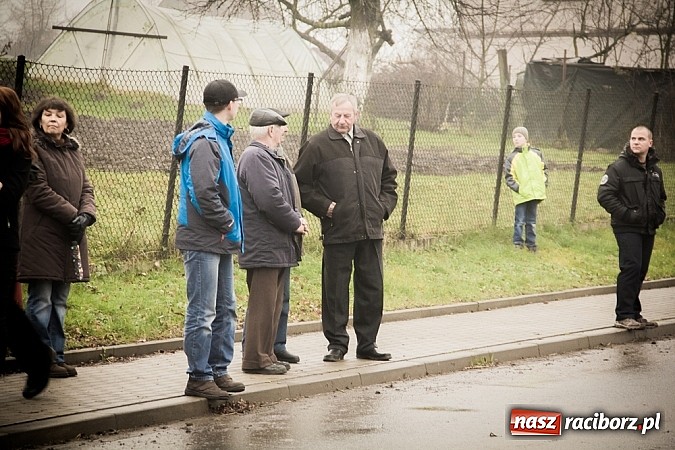 Zdjęcie w galerii na portalu naszraciborz.pl: W Krzanowicach tradycji stało się zadość. Jeźdźcy pojechali do Mikołaszka wiadomości z regionu