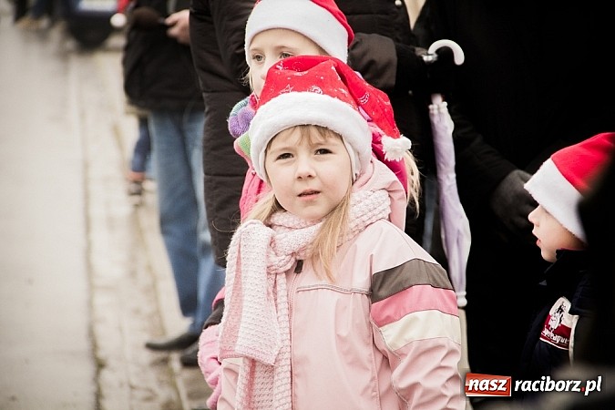 Zdjęcie w galerii na portalu naszraciborz.pl: W Krzanowicach tradycji stało się zadość. Jeźdźcy pojechali do Mikołaszka wiadomości z regionu