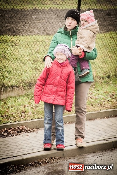 Zdjęcie w galerii na portalu naszraciborz.pl: W Krzanowicach tradycji stało się zadość. Jeźdźcy pojechali do Mikołaszka wiadomości z regionu