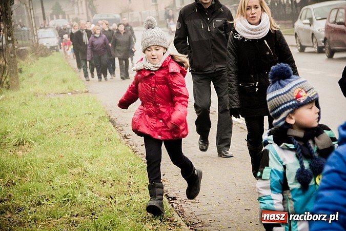 Zdjęcie w galerii na portalu naszraciborz.pl: W Krzanowicach tradycji stało się zadość. Jeźdźcy pojechali do Mikołaszka wiadomości z regionu